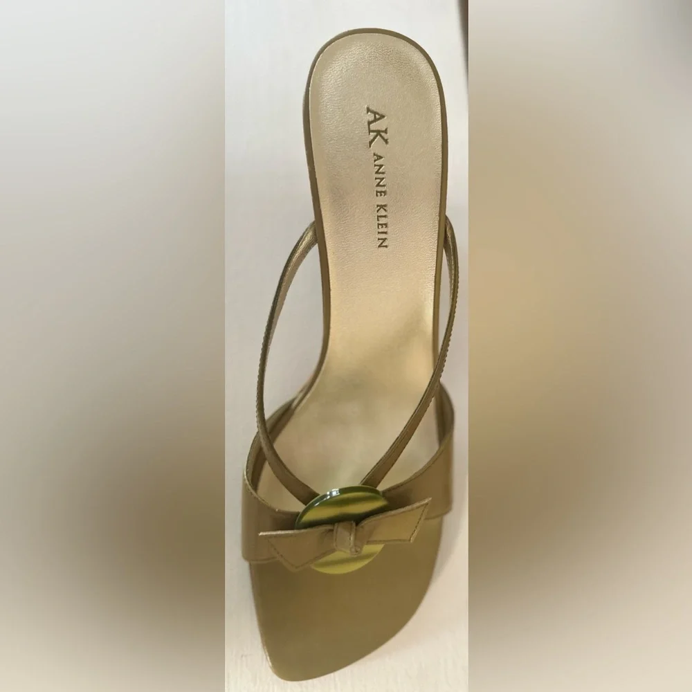 NIB Vintage Anne Klein KKreese Women's Green Leather Slip On Heel Sandals Sz 10 - Picture 6 of 7